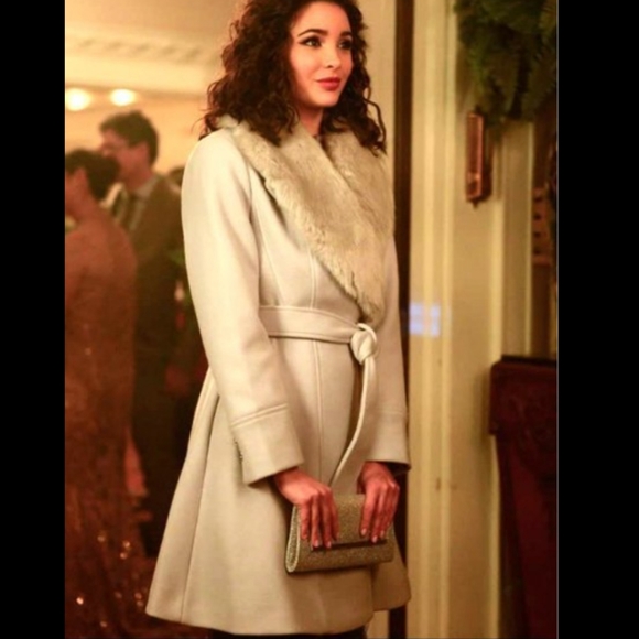 Vintage Jackets & Blazers - Vintage Beige Wool with Fur Collar Jacket Large